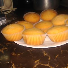 A picture of Queen cakes.