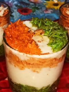 ट्राई कलर डेजर्ट (tri color dessert recipe in Hindi) रेसिपी मुख्य फोटो
