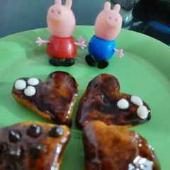 A picture of Heart shape donuts.