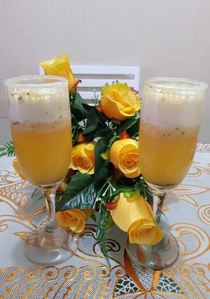 Una foto de Pisco sour con azúcar flor.🥂