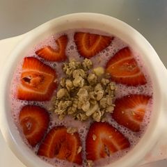 A picture of Strawberry breakfast.