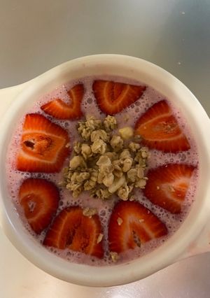 A picture of Strawberry breakfast.