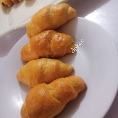 A picture of King bread rolls.