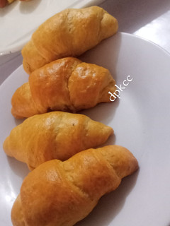 A picture of King bread rolls.