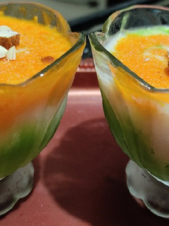 तिरंगी रबडी डेझर्ट (tiranga rabdi delight recipe in marathi) रेसिपी चे मुख्य फोटो