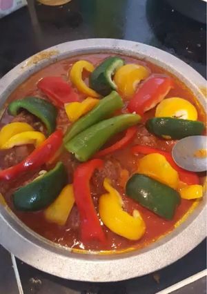 Une photo de Tajine boulettes de viande hachée et poivrons 🌶