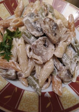 Gombás tricolor penne recept fotója