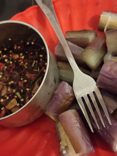Foto resep Terong Rebus + Sambal Kecap Daun Jeruk