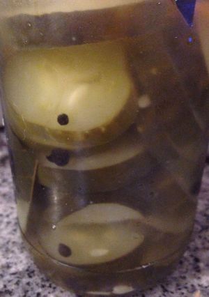 Una foto de Pepinillos agridulces - en conserva