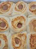 Roti Gulung Keju Sosis (Sausage Cheese Roll Bread)