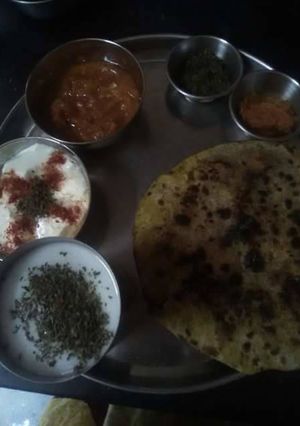 # meethi besan ka aachari masala paratha (# meethi besan ka aachari masala paratha recipe in hindi) रेसिपी मुख्य फोटो