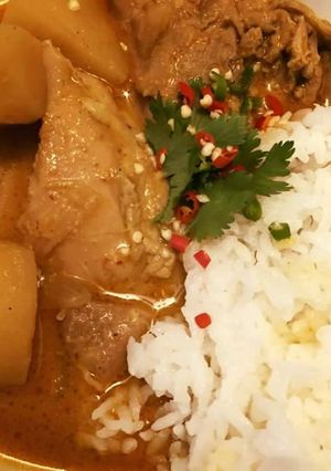 Una foto de Pollo con curry fácil de preparar