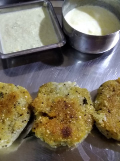 பச்சரிசி அடை (Pacharisi adai recipe in tamil) செய்முறை முக்கிய புகைப்படம்
