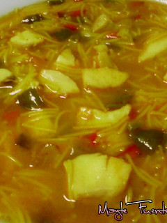 Una foto de Sopa de pescado y fumet de langostinos