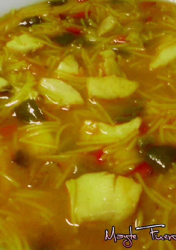 Una foto de Sopa de pescado y fumet de langostinos