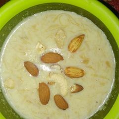 A picture of Sevaiyan kheer.