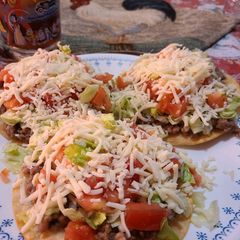 A picture of Tostada's / chalupas.
