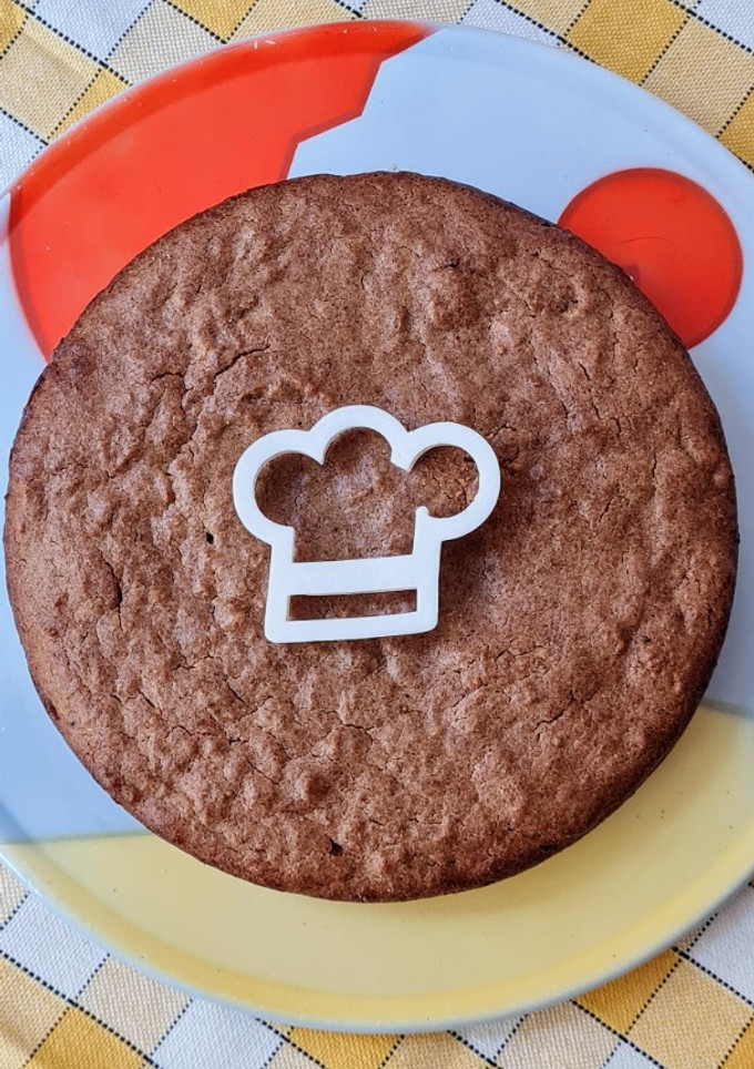 Una foto de Torta de canela, manzana y nuez 🥧 sin azúcar agregado, sin edulcorante