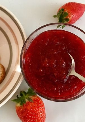 A picture of Strawberry jam.