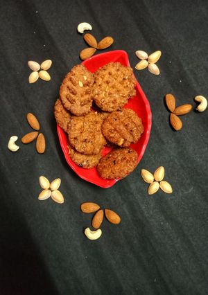 बिहार का फेम्स ठेकुआ (Thekua Recipe In Hindi) रेसिपी मुख्य फोटो