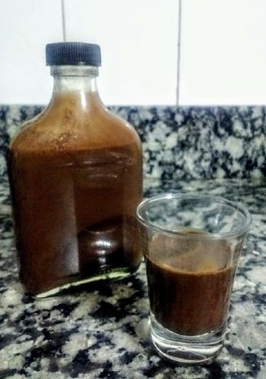 Una foto de Licor de chocolate casero