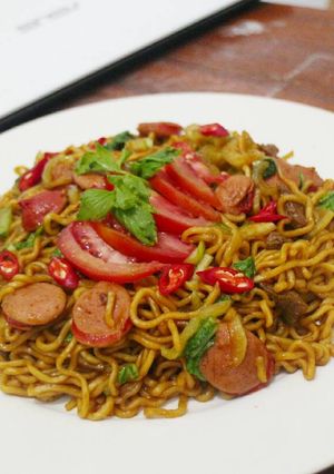 Foto resep Mie goreng beef dan sosis
