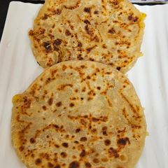Puranpoli (Regional Icon) A picture of Puranpoli (Regional Icon).