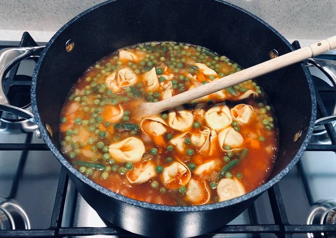 Super easy minestrone soup