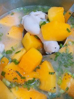 Hình của món Đu đủ nấu đùi gà tỏi^^.