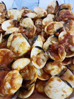 Una foto de Almejas con salsa picante