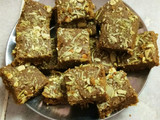 સુખડી (Sukhadi Recipe In Gujarati)