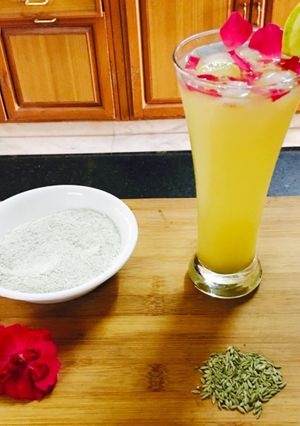 વરિયાળી ને ગુલાબ નું શરબત (Variyali Gulab Sharbat Recipe In Gujarati) રેસીપી મુખ્ય ફોટો