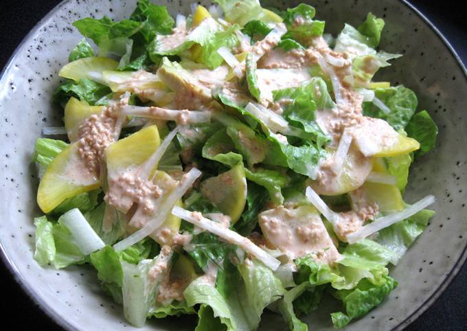 Takuan (Pickled Daikon) & Lettuce Salad