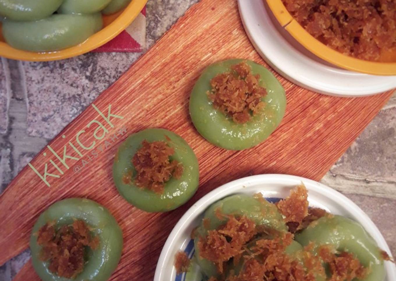 Kikicak (kue khas Banjarmasin)
