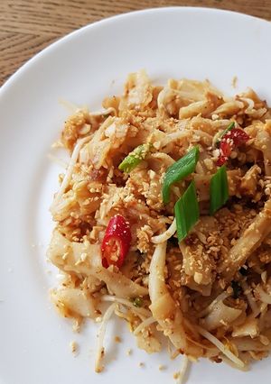 Foto resep 110. Chicken Pad Thai (Thailand)