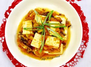 Hình của món Đậu Hủ Sốt Nấm Cà Chua Chay.