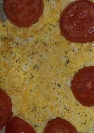 عکسی از دستور نیمرو با گوجه:)🍳🍅