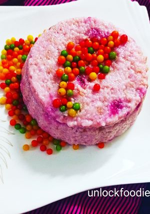 A picture of Strawberry 🍓 flavour bread 🍞 pudding.