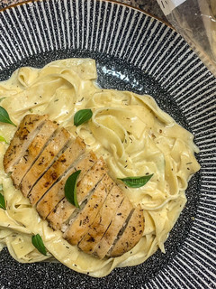 A picture of Chicken Fettuccine Alfredo 🍝.