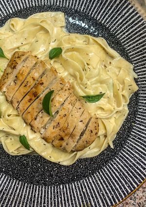 A picture of Chicken Fettuccine Alfredo 🍝.