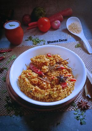 ફાડા ખીચડી.(Fada khichdi recipe in Gujarati) રેસીપી મુખ્ય ફોટો