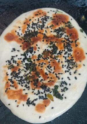 ચીઝ બટર નાન (cheese butter naan in recipe in Gujarati) રેસીપી મુખ્ય ફોટો
