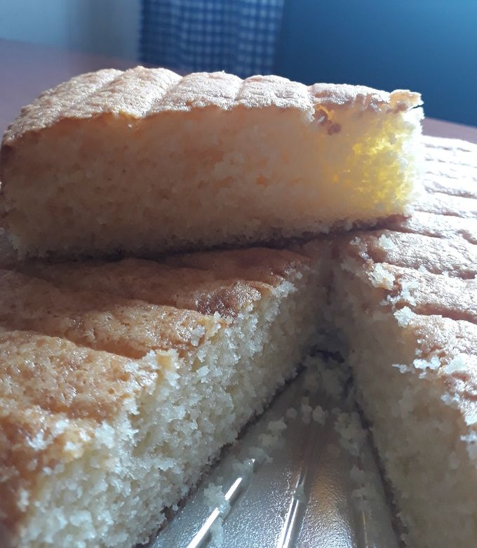 Una foto de Torta de coco húmeda