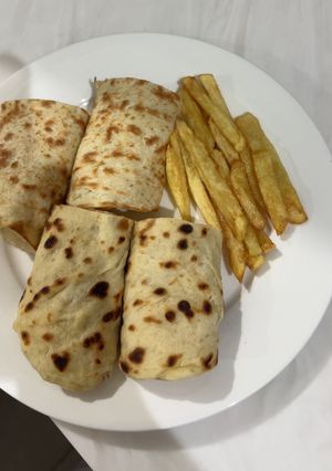 صورة لوصفة شاورما الدجاج و خبز الصاج المنزلي 🥯