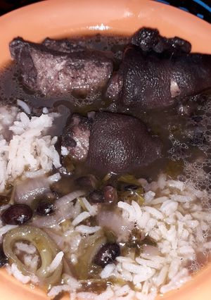 Una foto de Frijol con puerco