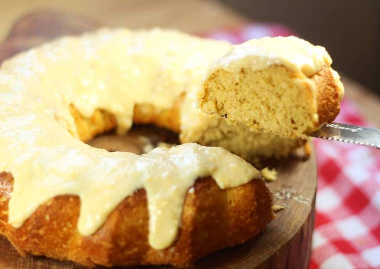 Bolo de milho com cobertura de curau