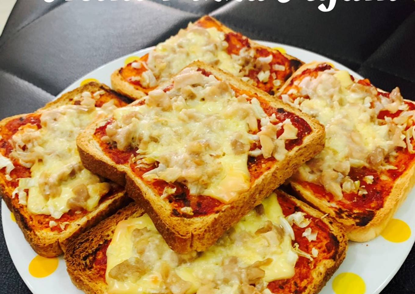 Pizza Ayam Mini (Roti Gardenia)