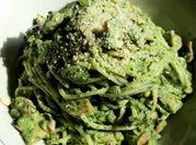 Gambar spageti bayam