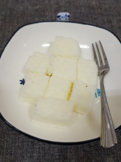 椰香鮮奶雪花糕 的食譜成品照片