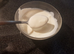 Una foto de Yogur natural casero sin máquina